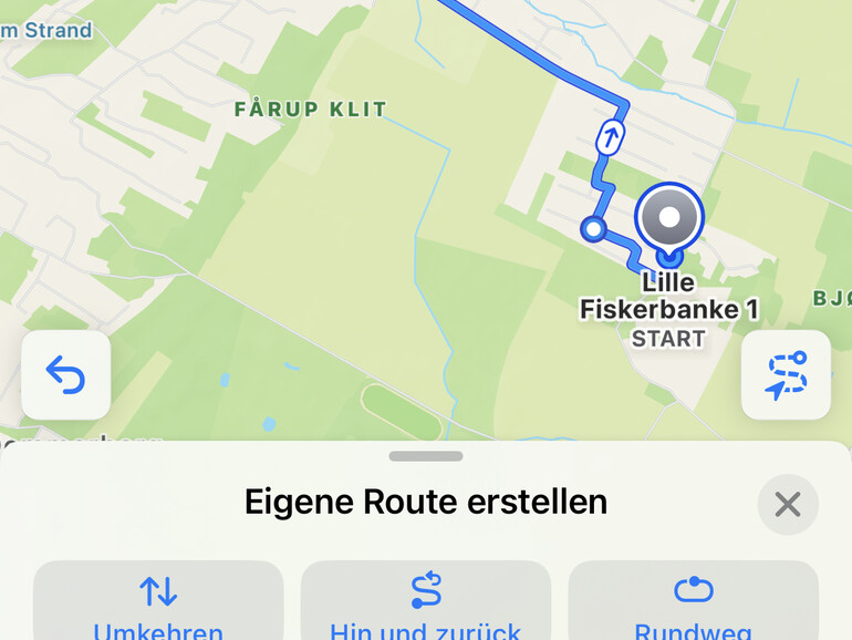 Mit der Karten-App kannst du jetzt eigene Routen erstellen, aber leider nur auf bekannten Wegen.