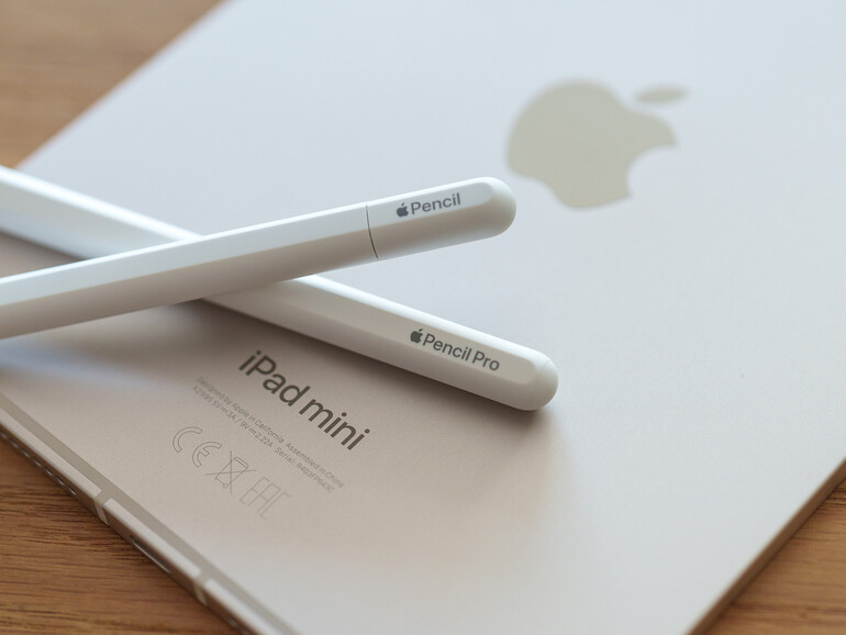 Da waren's nur noch zwei: Das iPad mini der siebten Generation malt zusammen mit dem an der USB-C-Schnittstelle aufladenden Apple Pencil 3 – und nun auch vollumfänglich mit dem erst mit dem neuen iPad Pro vorgestellten Apple Pencil Pro.