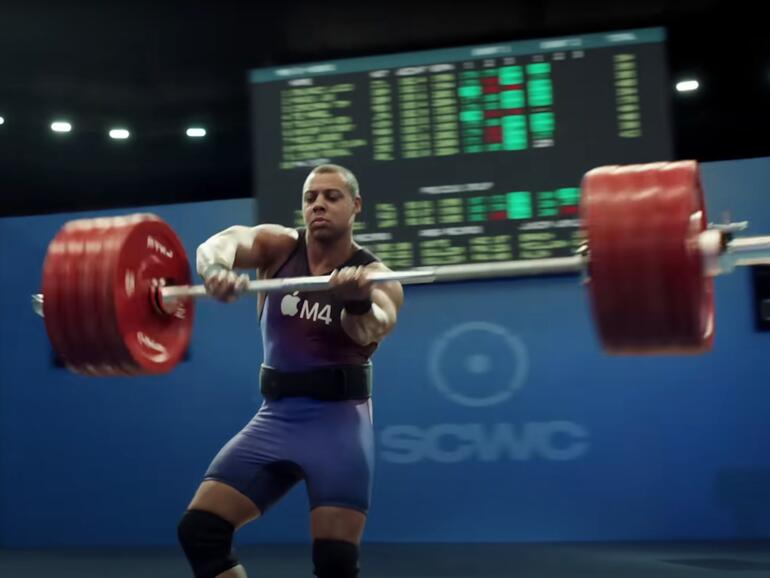 Als wären die Gewichte nur Luftballons: Der M4-Chip meistert jede Herausforderung, laut Apple.