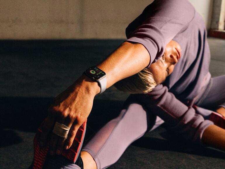 Apple Watch Series 10 soll beim Durchhalten der guten Vorsätze helfen.