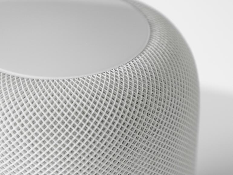 Noch steht der HomePod da, ganz unscheinbar, aber das könnte sich noch in diesem Jahr ändern mit dem HomePad.