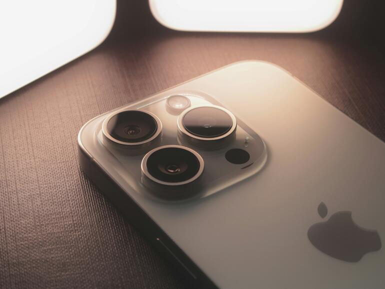 Auf der Rückseite soll das iPhone 17 Pro alles verändern.