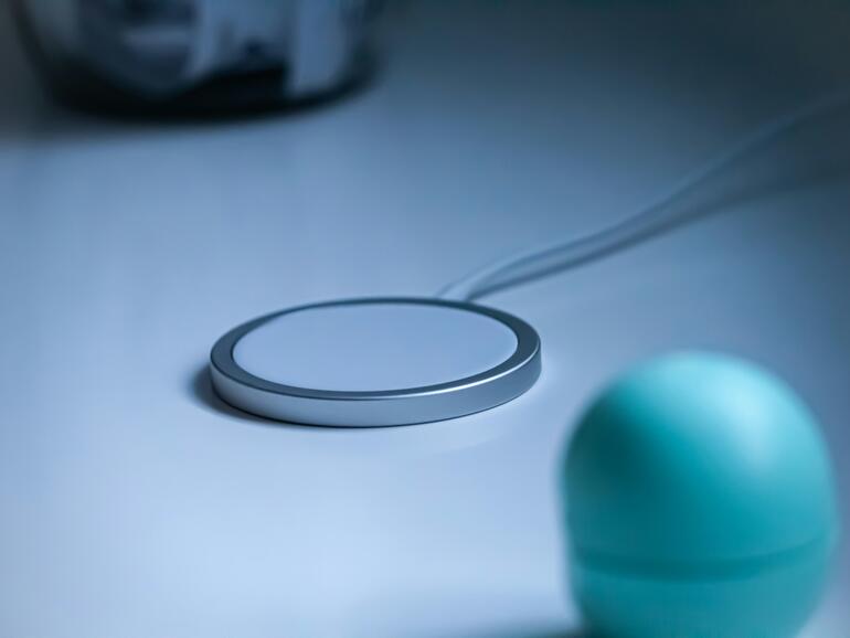 Das iPhone 16e kommt ohne MagSafe. Aber ist das ein Problem für die Zielgruppe?