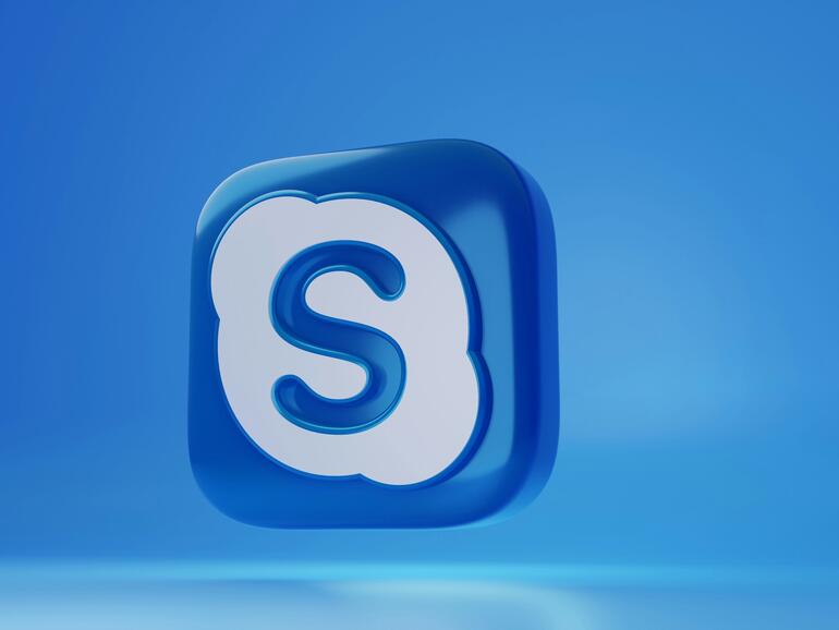 Microsoft will Skype im Mai abschalten. Stattdessen soll Microsoft Teams verwendet werden.