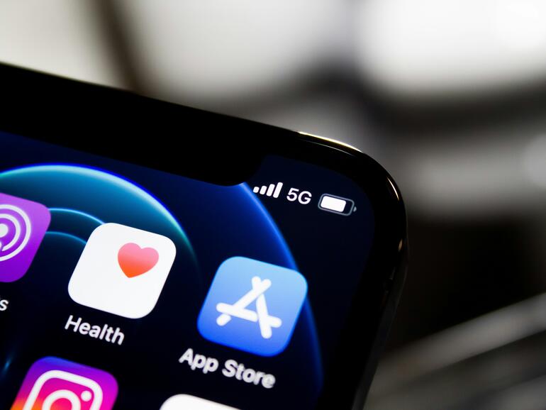 Der App Store wird in iOS 18.4 mit neuen Funktionen bedacht: Apple Intelligence hält Einzug.