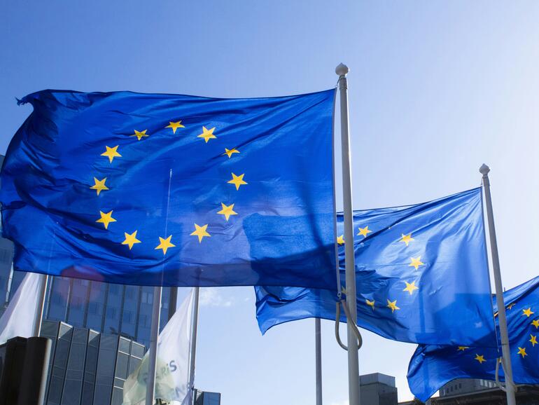 Die EU erlegt Apple wieder neue Regeln auf.