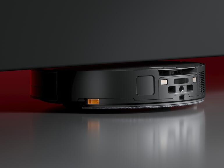 Seinen LIDAR-Turm kann der Saros 10 einfahren, daher passt er unter deutlich mehr Möbel.