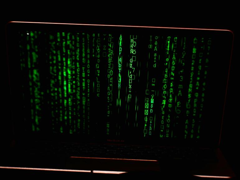 Apple warnt Betroffene wieder vor einer neuen Spyware-Welle.