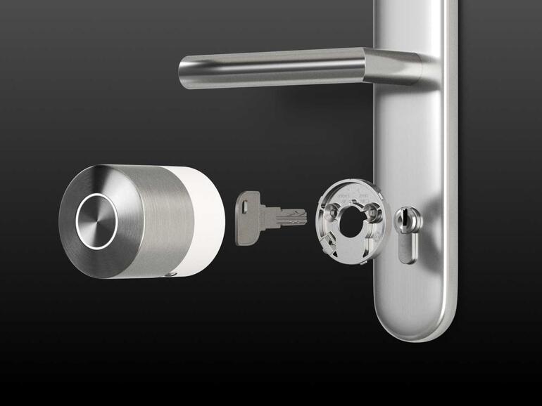 Anders als das Nuki Ultra kann das Nuki Pro auf einen bestehenden Schlüssel aufgesetzt werden.