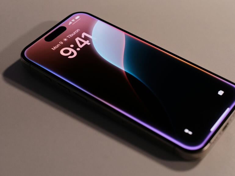 Laut Bloomberg will Apple sein Ökosystem für andere Sprachassistenten öffnen – in der EU.