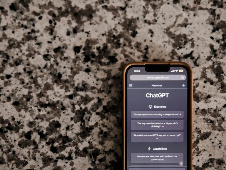 Apple will die Siri-Infrastruktur umbauen und setzt auf LLMs.