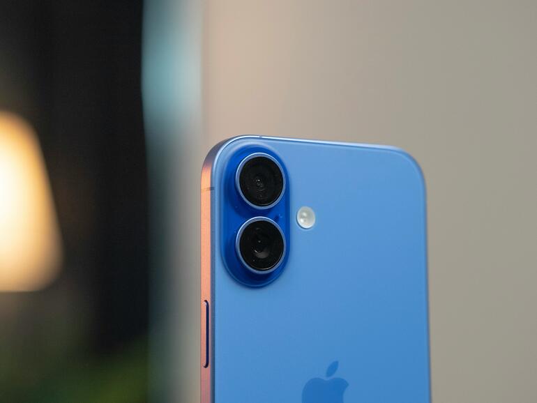 Zum ersten Mal seit Jahren führt das Basis-iPhone die Verkaufscharts an.