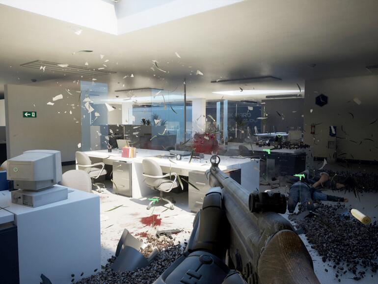 RoboCop räumt auf in Detroit: Mit unbegrenzter Munition und bleischwerer Entschlossenheit geht es den Gangstern an den Kragen.