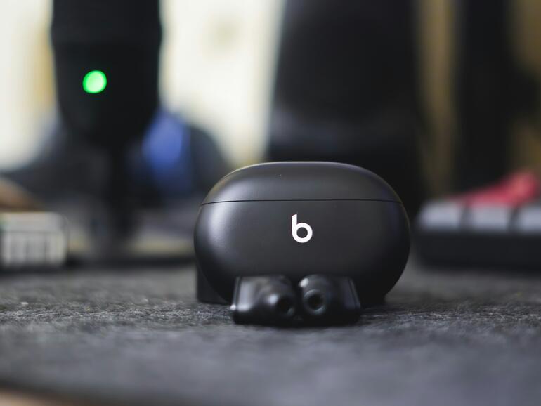 Nicht nur AirPods, sondern auch Beats-Kopfhörer können sich in iOS 26 ausschalten, wenn du einschläfst.