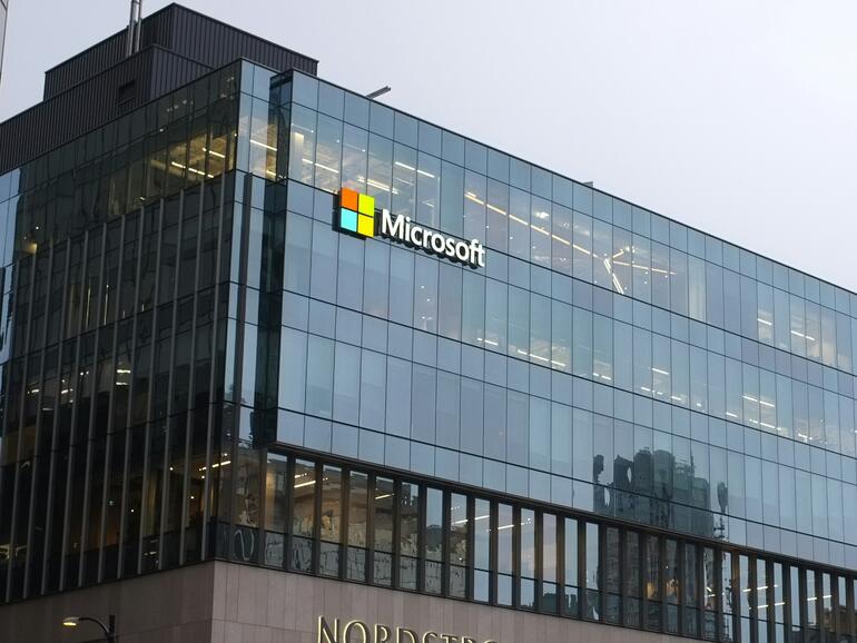 Microsoft fand eine Sicherheitslücke in Spotlight, die geschlossen wurde, bevor sie ausgenutzt werden konnte.