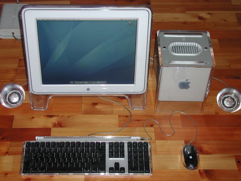 Der PowerMac G4 Cube war ein Hingucker, bot aber zu wenig für seinen Preis. Apple sollte gelernt haben: Extremes Design allein reicht nicht. Die Leistung muss trotzdem stimmen.