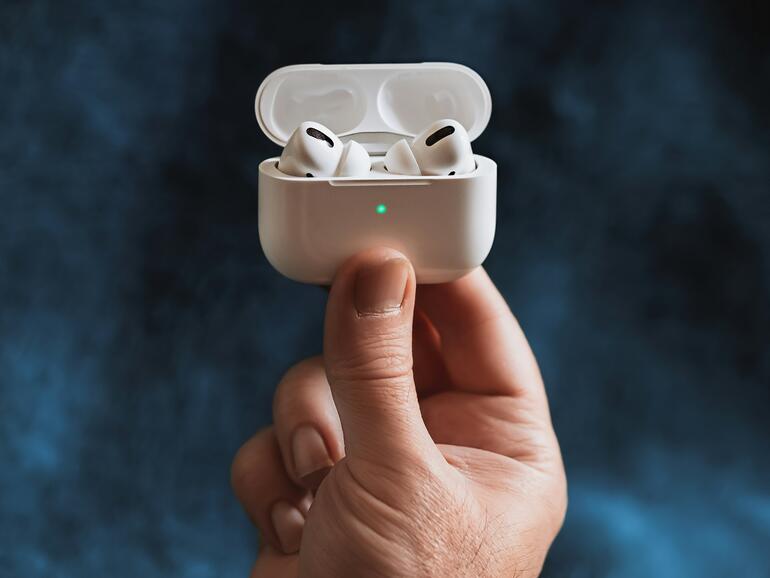 Für morgen sollen neue AirPods Pro geplant sein – doch das nächste Update soll nicht wieder drei Jahre dauern.