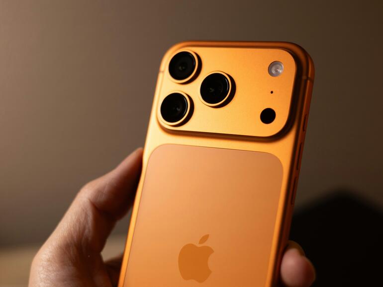 Dank USB 3 ist das iPhone 17 Pro am schnellsten und vielseitigsten, aber die anderen können auch mit vielen Geräten kommunizieren.