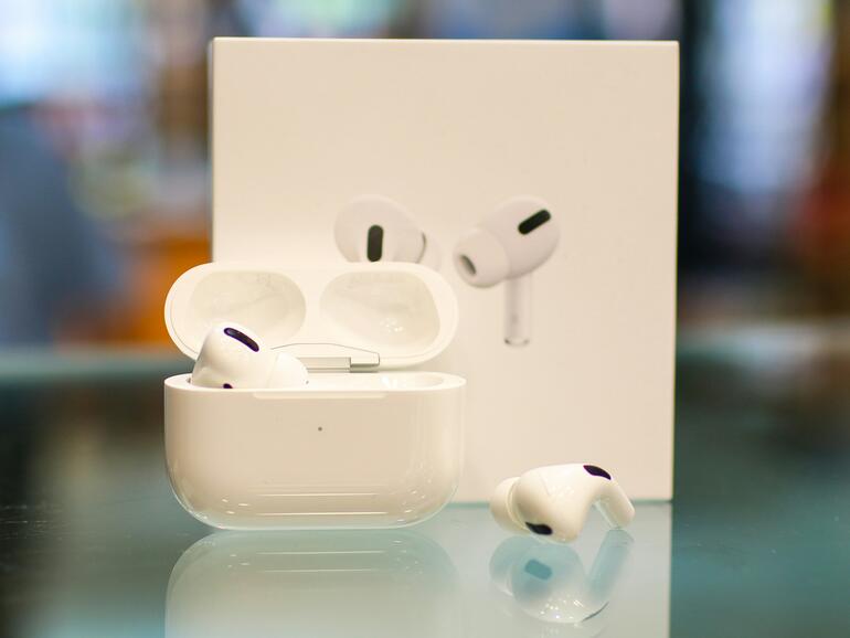 Die AirPods Pro können künftig auch in Europa Live-Übersetzen.