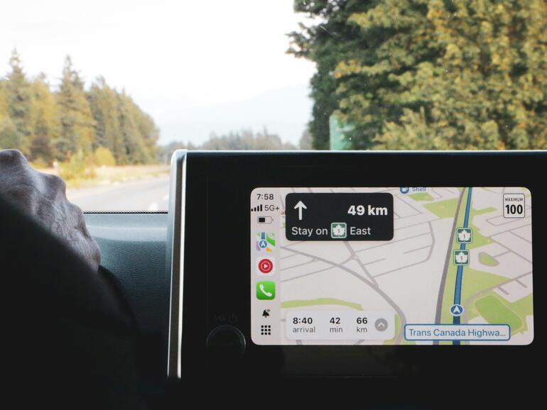 Die EU prüft, ob Apple Maps ein Gatekeeper ist.
