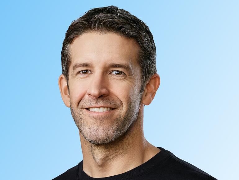 John Ternus gilt als Favorit für die Nachfolge von Tim Cook – aber unumstritten ist das nicht.