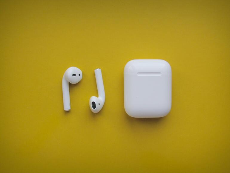 Wie Zeit vergeht: Die AirPods sind bereits 9 Jahre alt.