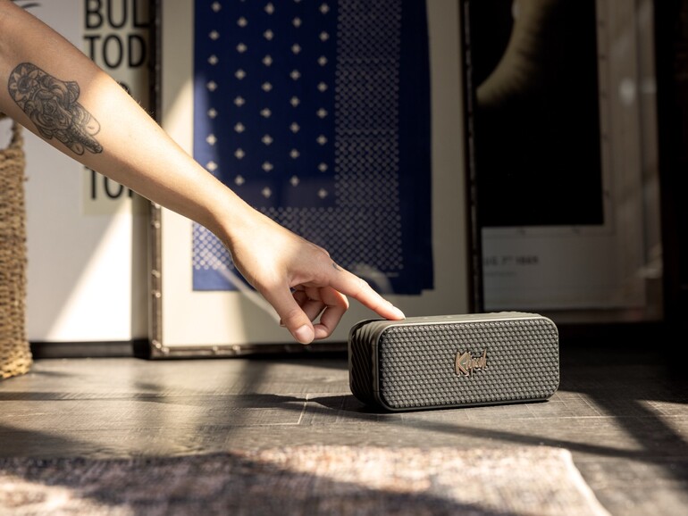 Der Klipsch Nashville hebt sich mit seinem Retro-Design von der Masse ab.