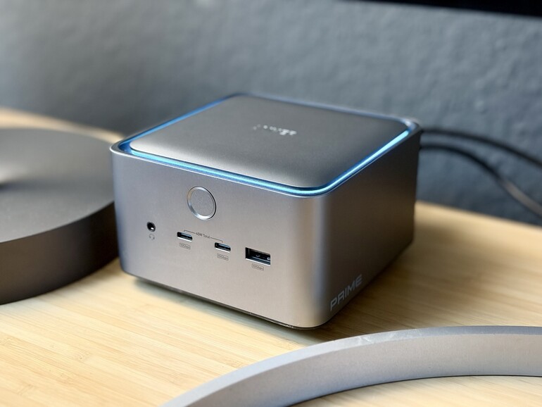 Wie ein kleiner Mac mini: Das Design der Docking-Station ist zeitlos.