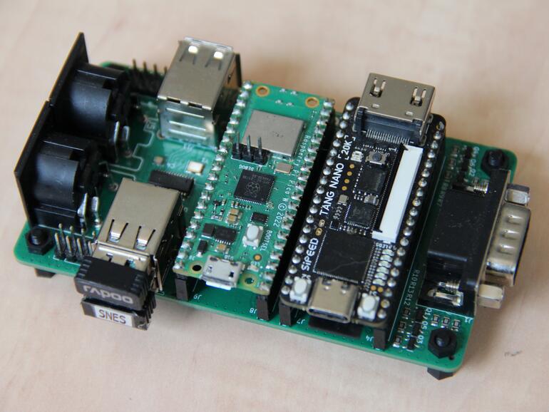 Günstig oder robust? Ob Steckbrett oder eigens gefertigte Hardware ist eine Frage des Preises.
