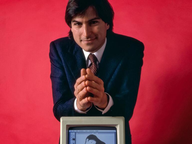 Wie Jobs erst später zugab, war die Namenswahl für den LISA zumindest auch eine Hommage an seine, von ihm lange verleugnete uneheliche Tochter Lisa-Nicole Brennan-Jobs.