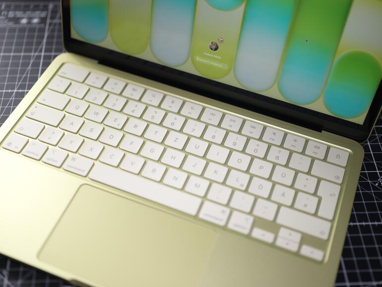 Ein Hingucker: Farblich ist die Tastatur auf das Gerät abgestimmt, das Schreibgefühl überzeugt.