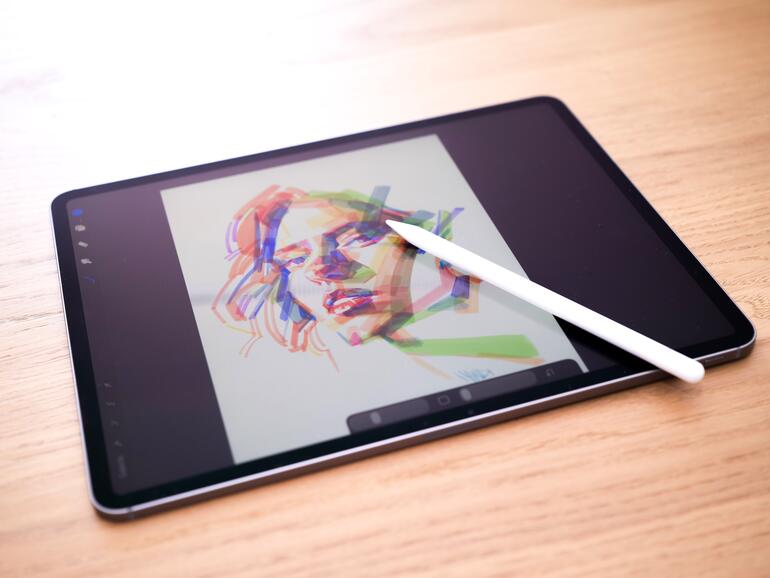 Das iPad Air M4 meistert mit Apple Pencil Pro und Procreate auch anspruchsvolle Kreativaufgaben mit Leichtigkeit.