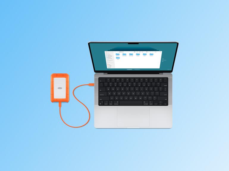 Eine der einfachsten Methoden zur Datensicherung ist die Nutzung von Time Machine mit einer externen Festplatte oder SSD.