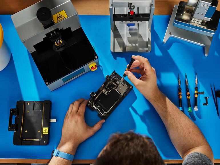Apples Engagement für das Recht auf Reparatur hat dazu geführt, dass immer mehr Nutzer ihre Geräte selbst öffnen und reparieren können.