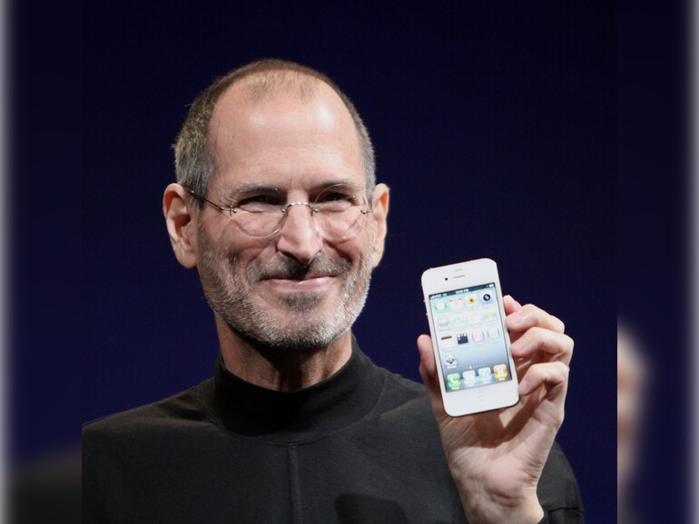 Steve Jobs präsentiert das iPhone 4 auf der WWDC 2010.