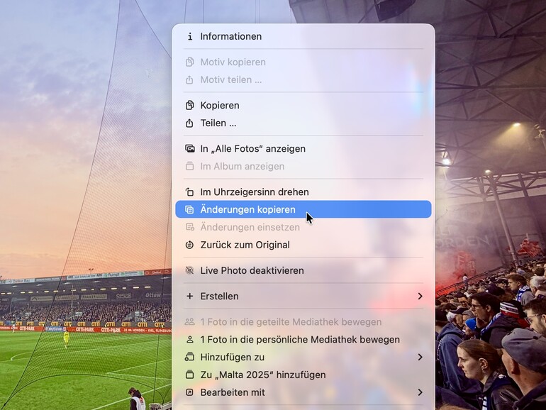 Mit „Anpassungen kopieren“ in der Fotos-App können Sie dieselben Änderungen und Filter auf ein anderes Foto übertragen.