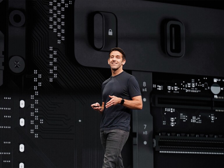 Der künftige Apple-Chef John Ternus setzt auf gestaffelte Produktstarts gegen saisonale Nachfragespitzen.