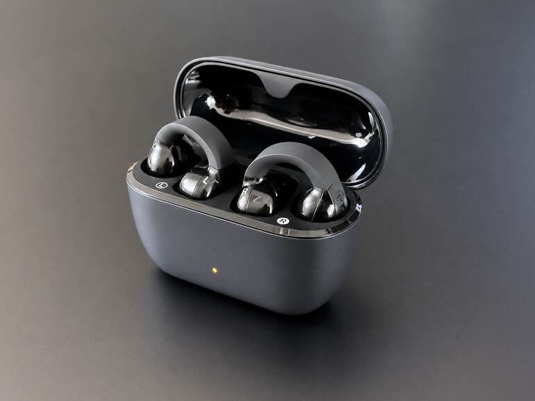9 Stunden hält der Akku, mit dem Ladecase sind es 36. Zehn Minuten am Kabel reichen für rund zwei weitere Stunden Musik.