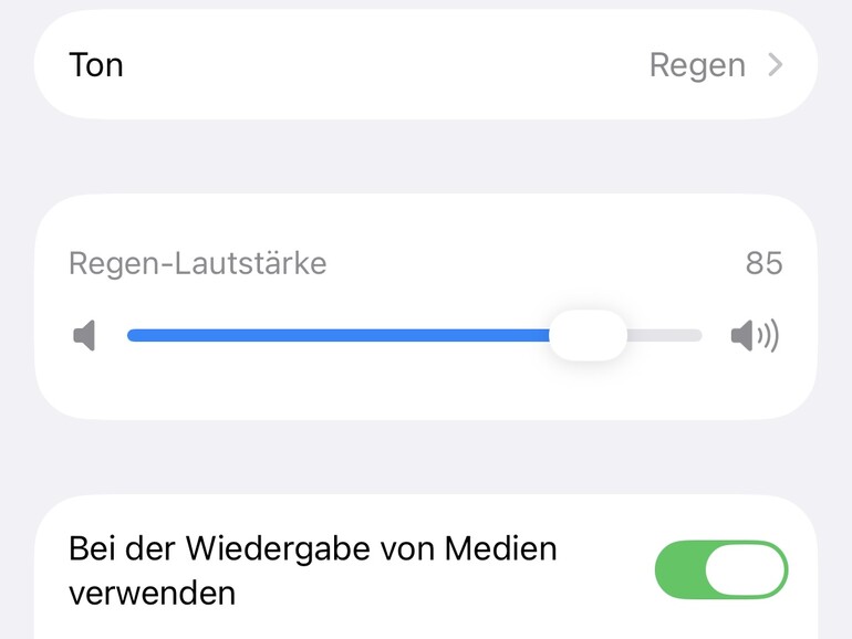 Hintergrundgeräusche maskieren Umgebungslärm ideal – perfekt für Fokus und konzentriertes Arbeiten.