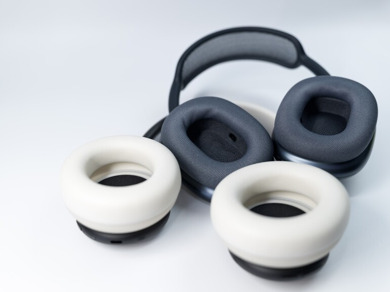 Kreis trifft Quader: Neben den Polstern der AirPods Max 2 wirken die Beats-Ringe wie Donuts aus der Designabteilung. Auf dem Kopf zählen am Ende ohnehin Sitz und Klang.