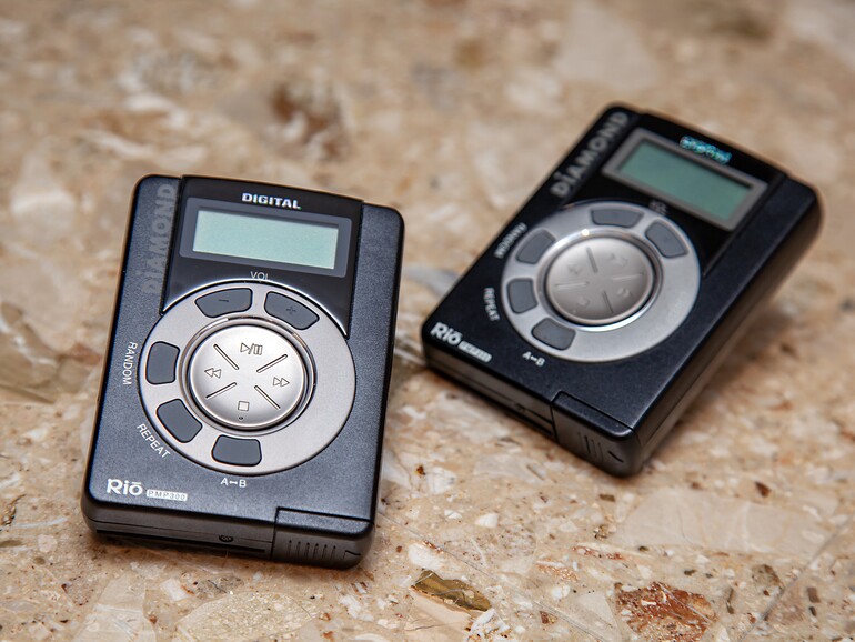 Vor dem iPod gab es den Rio PMP300, der nur etwa zehn Lieder speichern konnte.