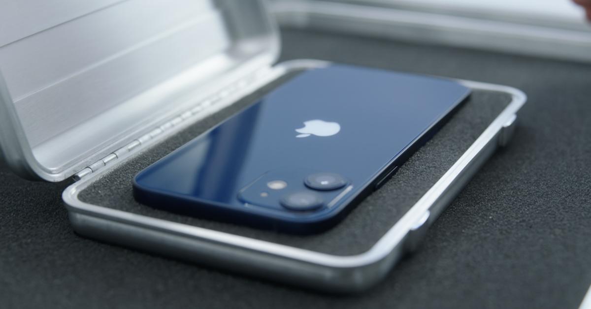 iPhone 12 mini So groß ist es in deiner Hand Mac Life