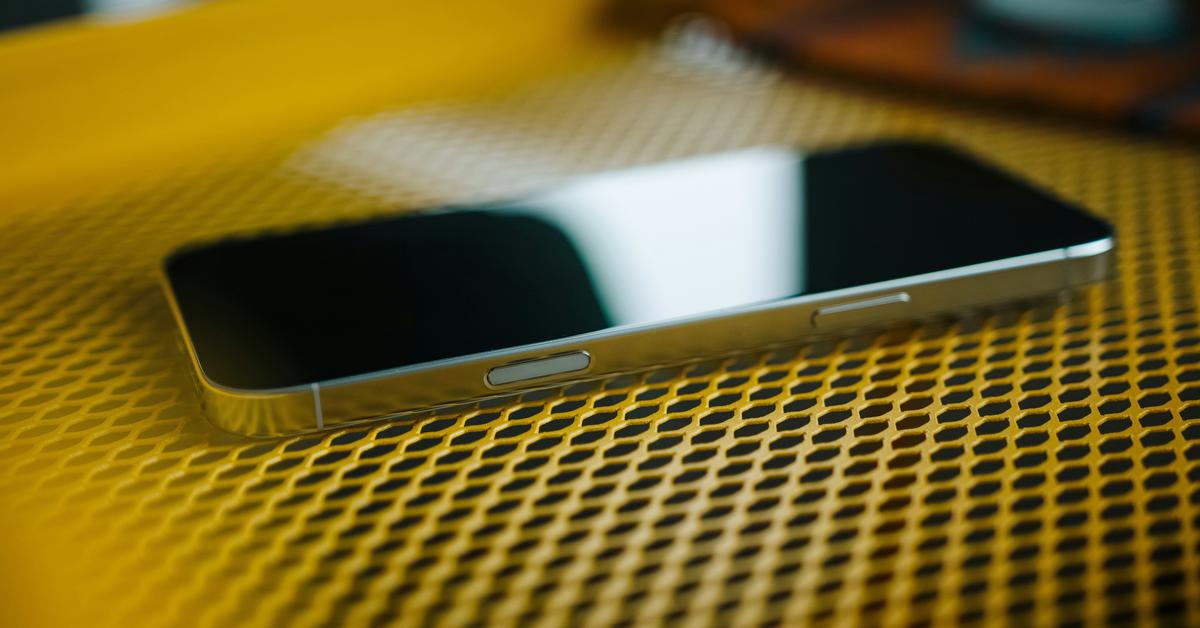 iPhone-18-Pro-Apple-versteckt-Face-ID-unter-dem-Display