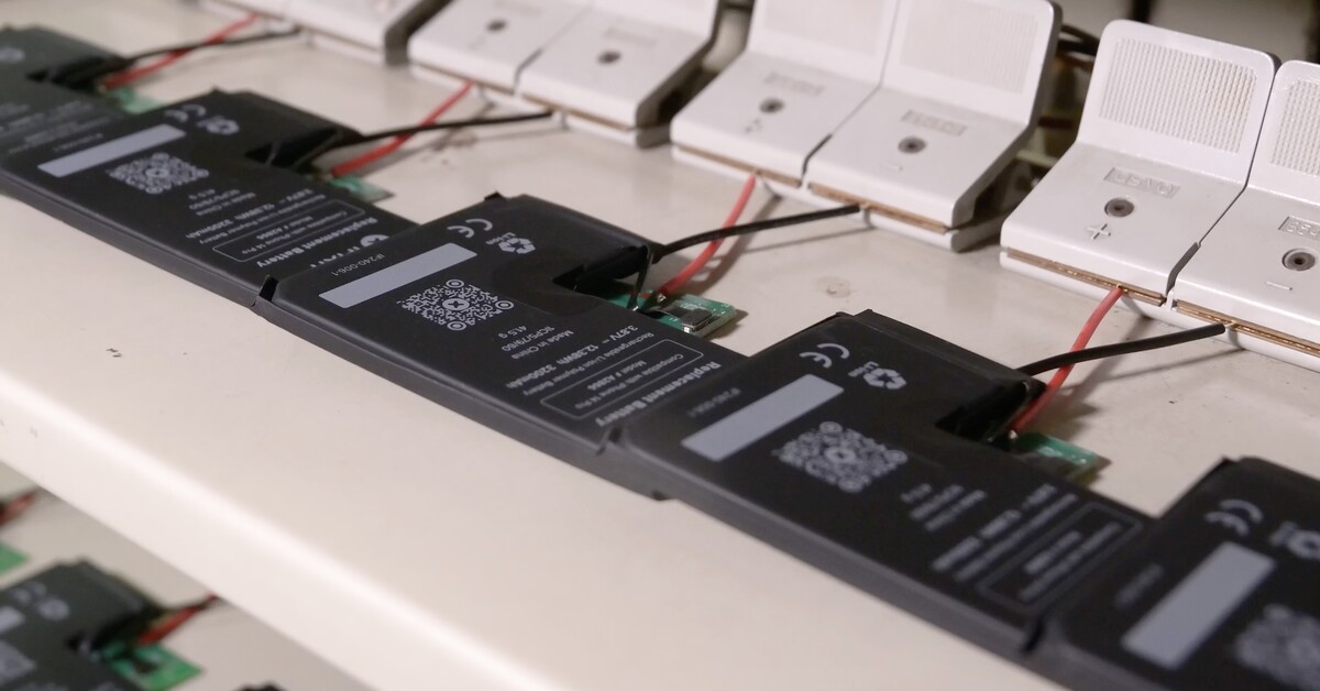 iFixit-zeigt-wie-aus-einer-Akkuzelle-ein-iPhone-Akku-wird
