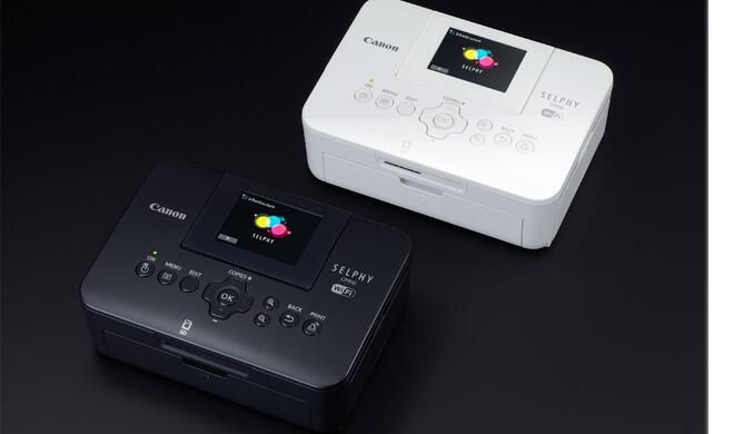 Der Canon Selphy CP910 ist in Schwarz und Weiß erhältlich