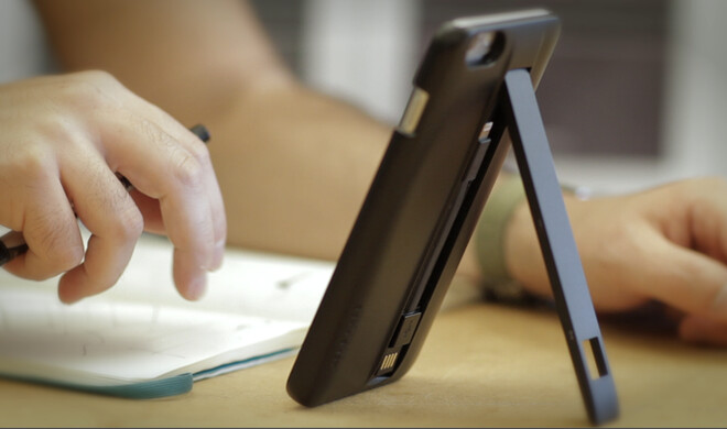 Besonders hübsch ist das Charge Case nicht...