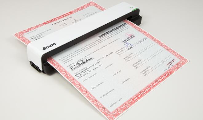 Die Qualität der Scans kann man am Gerät zwischen 300 und 600 dpi umschalten.