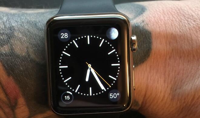 Die Apple Watch kommt offenbar mit Tätowierungen am Handgelenk nur bedingt zurecht