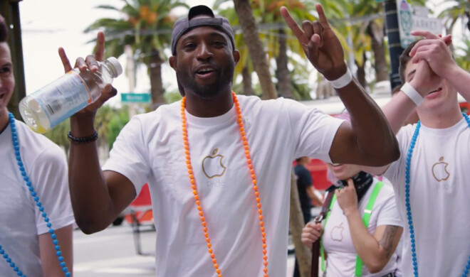 Wie schon im letzten Jahr hat sich Apple auch dieses Mal in großem Stil auf der Pride Parade in San Francisco gezeigt.