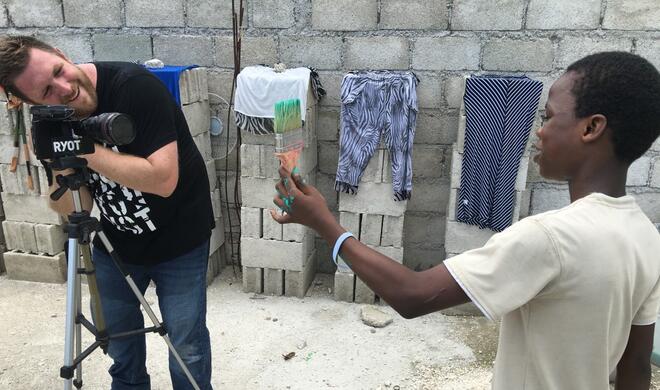 David Darg von Ryot.org filmt mit einem iPhone 6s Plus